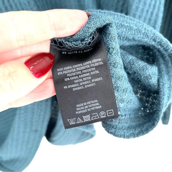 Anthropologie Akemi + Kin Thermal Cowlneck Pullover Top - Picture 7 of 8